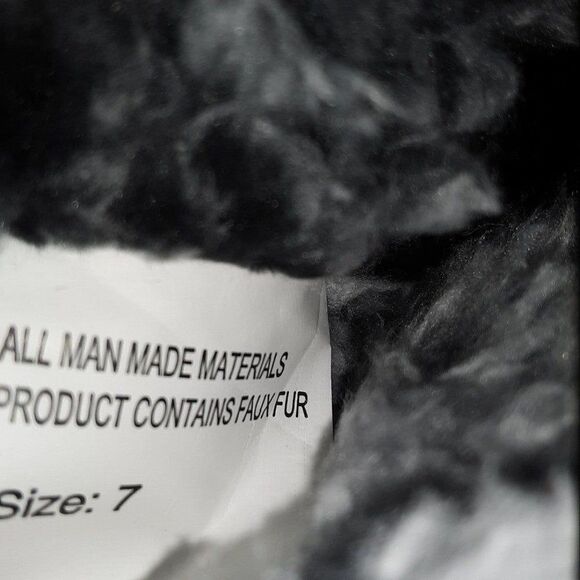 Muk Luks Women's size 6M Winter Boot - Picture 6 of 9